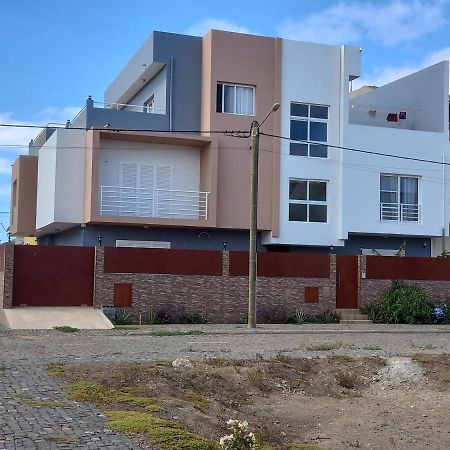 Nifa House Hotell Espargos Eksteriør bilde