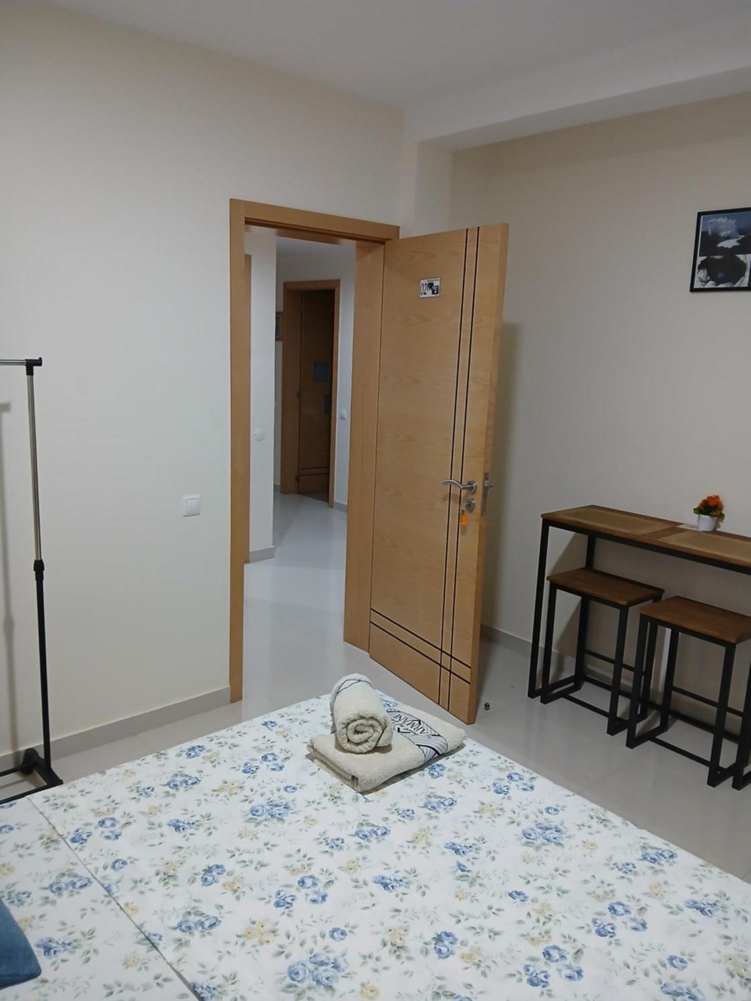Nifa House Hotell Espargos Eksteriør bilde